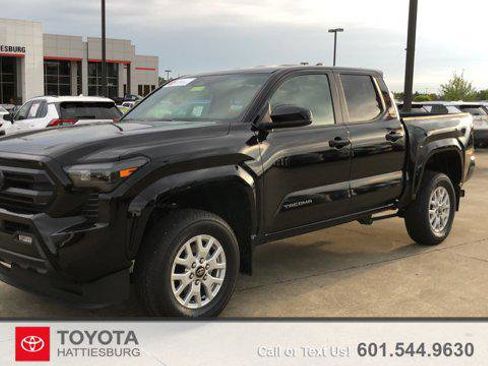 Certified 2024 Toyota Tacoma SR5 image 1