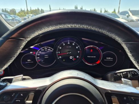 Used 2021 Porsche Cayenne AWD/4WD image 11