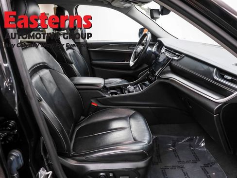 Used 2021 Jeep Grand Cherokee L Limited image 23