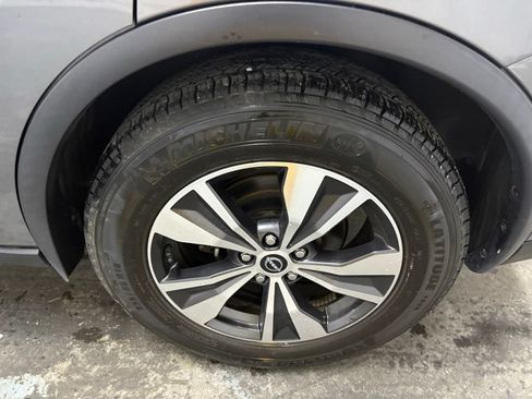 Used 2023 Nissan Murano SV FWD image 21