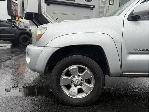 Used 2011 Toyota Tacoma PreRunner w/ TRD Sport Pkg image 13