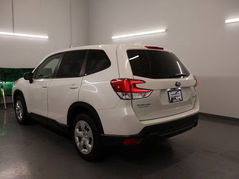 Used 2022 Subaru Forester Base image 4