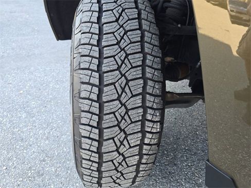 Certified 2023 Chevrolet Colorado Z71 w/ Z71 Convenience Package 2 image 32