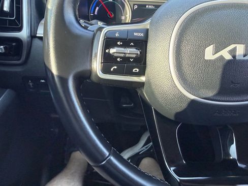 Used 2022 Kia Sorento S image 28