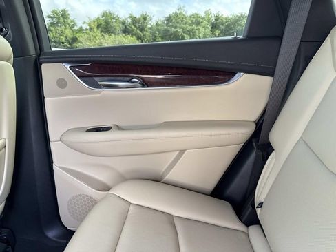 Used 2019 Cadillac XT5 Luxury image 15