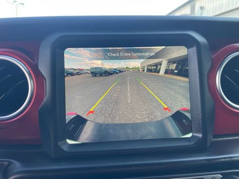 Used 2023 Jeep Gladiator Rubicon AWD/4WD image 6