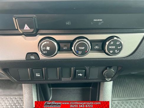 Used 2022 Toyota Tacoma SR w/ SR Convenience Package RWD image 19
