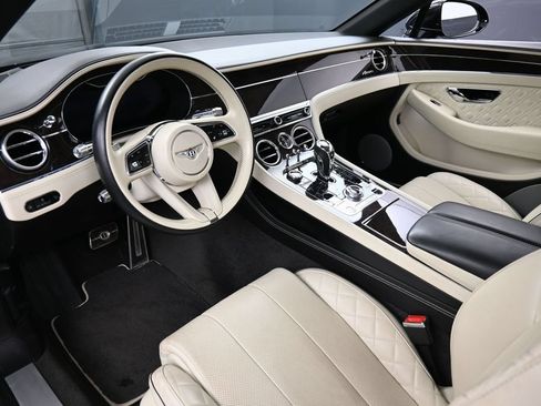 Certified 2023 Bentley Continental GT V8 AWD/4WD image 4
