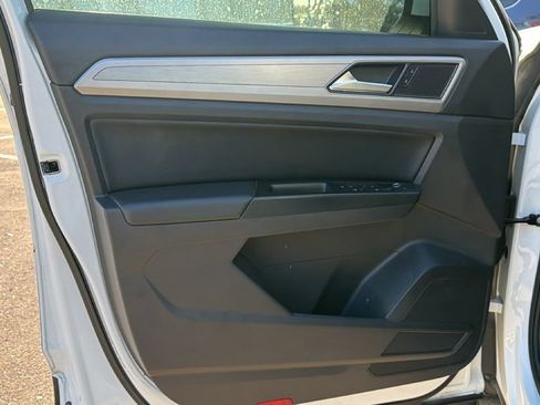 Used 2019 Volkswagen Atlas SE image 15