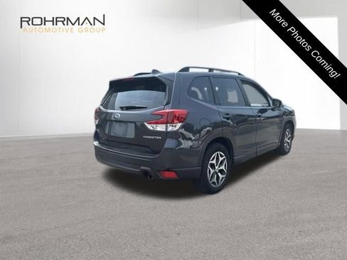 Used 2019 Subaru Forester Premium AWD/4WD image 5