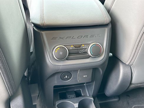 New 2026 Ford Explorer Active w/ Active Comfort Package RWD image 18
