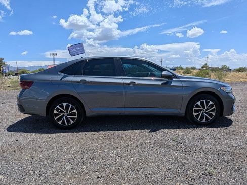 Used 2023 Volkswagen Jetta S FWD image 4