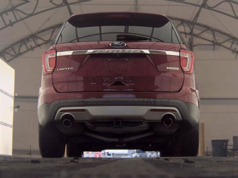 Used 2017 Ford Explorer Limited FWD image 7