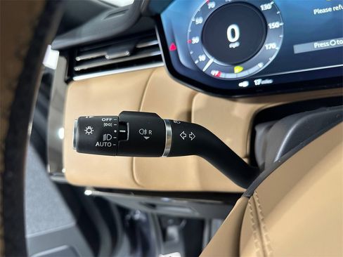 Used 2023 Land Rover Range Rover Sport SE Dynamic image 23