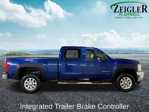 Used 2014 Chevrolet Silverado 2500 LT w/ Interior Plus Package image 11