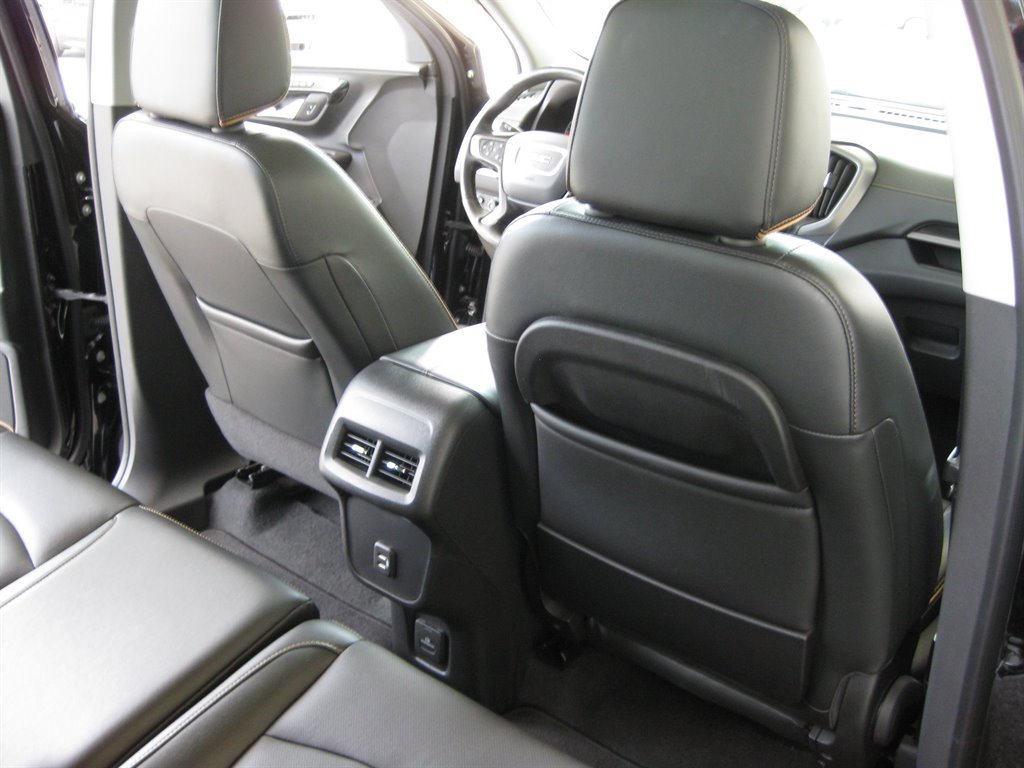Used 2022 GMC Terrain AT4 AWD/4WD image 35