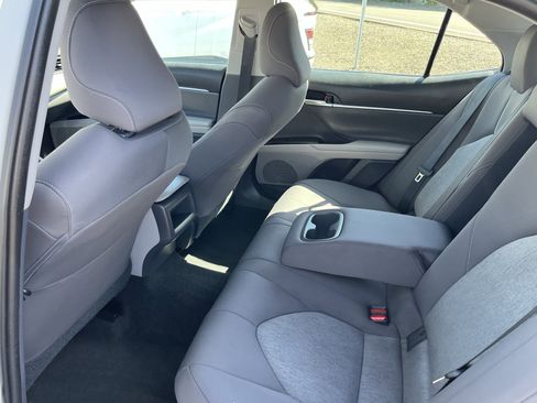 Used 2021 Toyota Camry LE FWD image 13