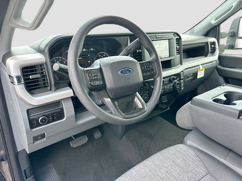 New 2026 Ford F250 4x4 Crew Cab Super Duty image 6