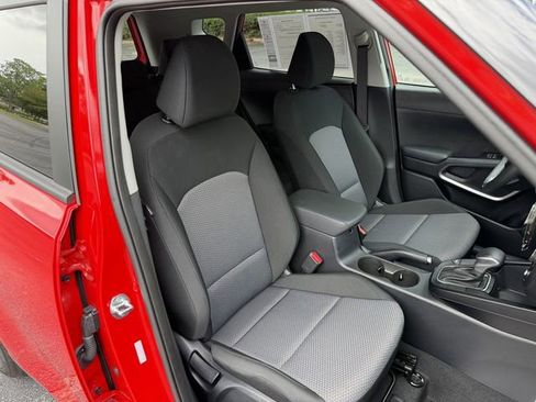 Certified 2025 Kia Soul LX w/ LX Technology Package FWD image 30