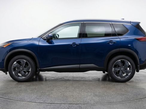 Used 2025 Nissan Rogue SV image 5