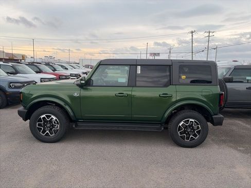New 2025 Ford Bronco Outer Banks image 3