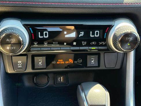 Used 2023 Toyota RAV4 SE w/ Weather & Moonroof Package AWD/4WD image 18