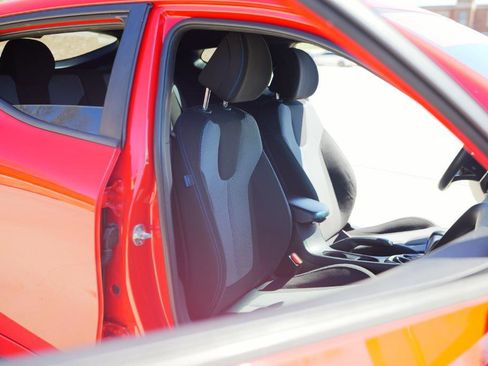 Used 2019 Hyundai Veloster 2.0 image 23