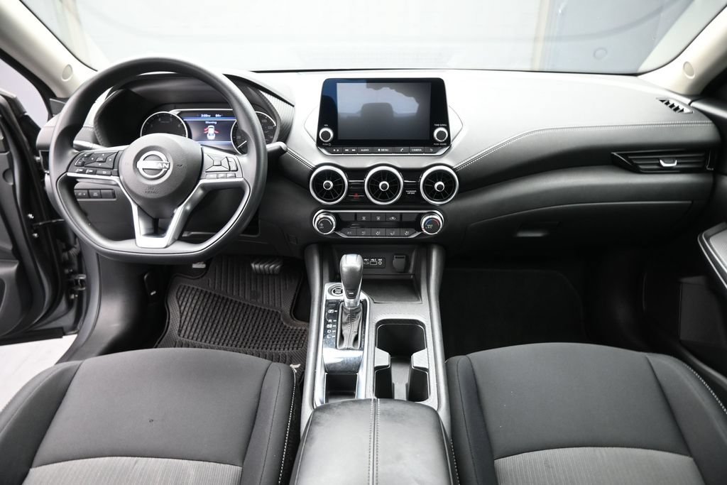 Used 2024 Nissan Sentra SV FWD image 14