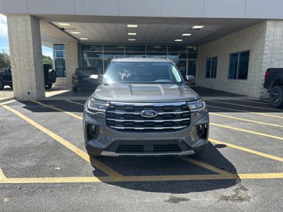 New 2025 Ford Explorer Active w/ Active Comfort Package