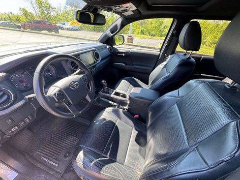 Certified 2020 Toyota Tacoma TRD Off-Road w/ TRD Premium Off Road Package image 11