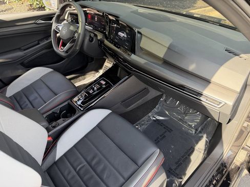 Used 2024 Volkswagen GTI SE w/ SE Leather Seats Package image 32