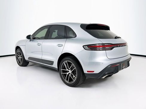 Certified 2025 Porsche Macan AWD/4WD image 3
