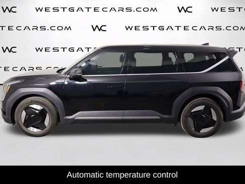 Used 2024 Kia EV9 Light Long Range RWD image 5