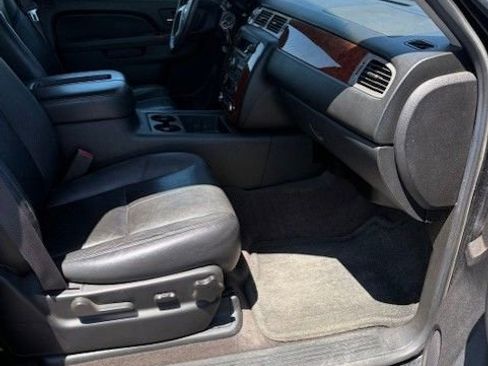 Used 2014 Chevrolet Tahoe LT w/ Texas Edition RWD image 14