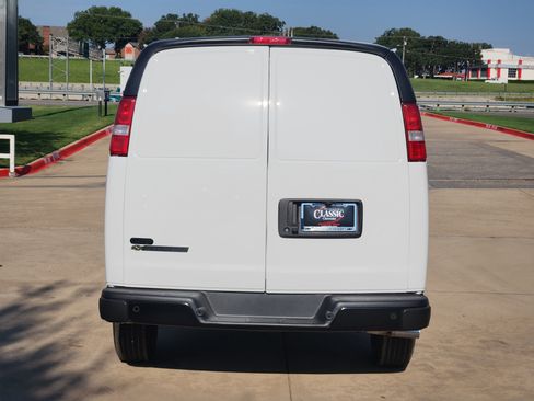 New 2025 Chevrolet Express 2500 w/ Safety Package image 12