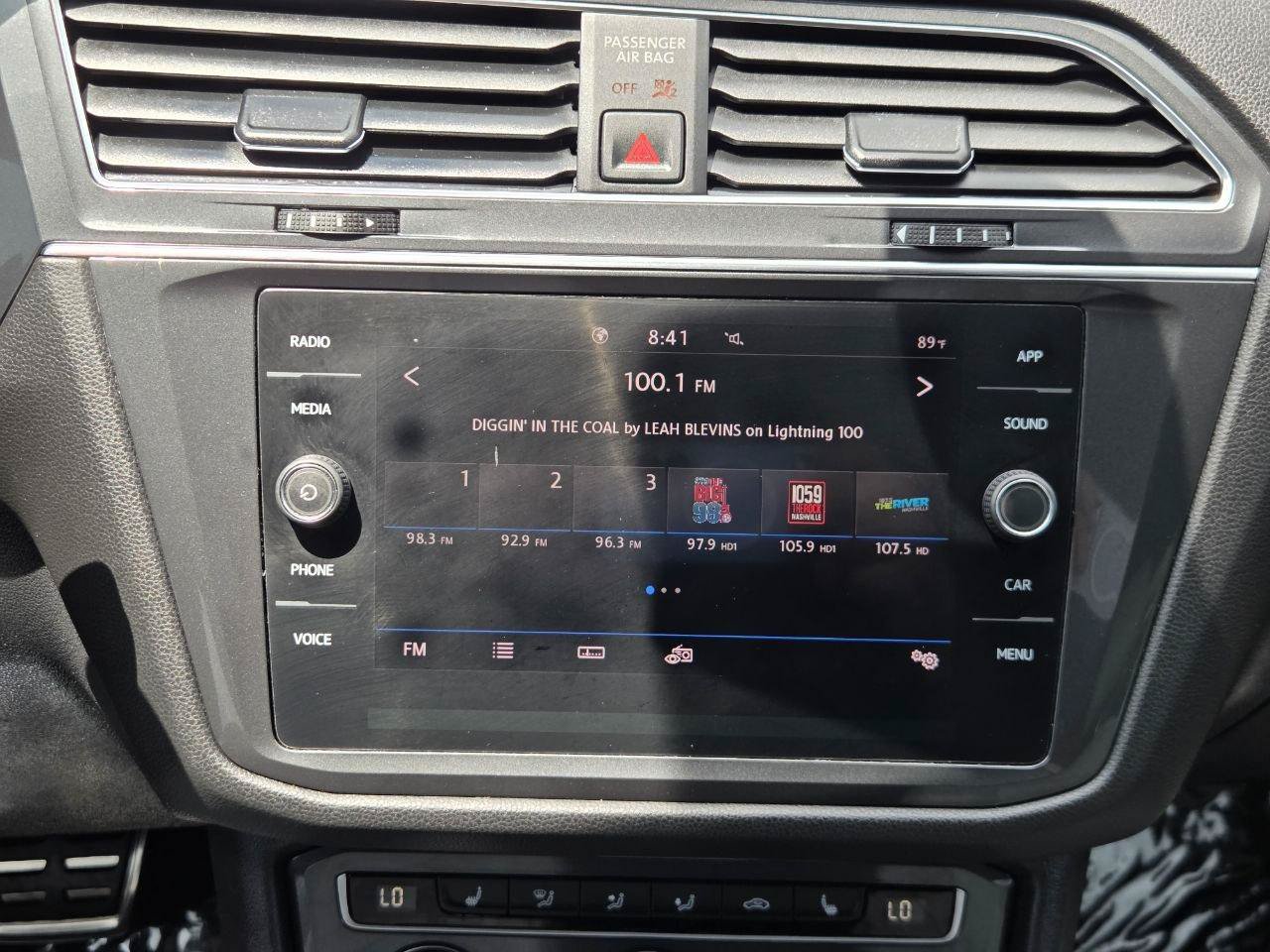 Used 2020 Volkswagen Tiguan SE R-Line FWD image 23