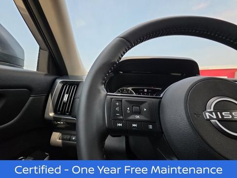Certified 2025 Nissan Pathfinder SL FWD image 11