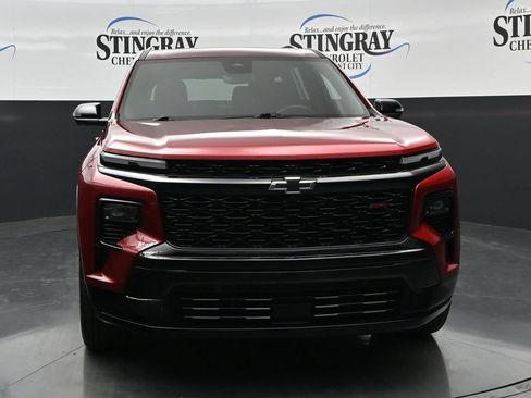 Used 2024 Chevrolet Traverse RS w/ LPO, Floor Liner Package FWD image 2