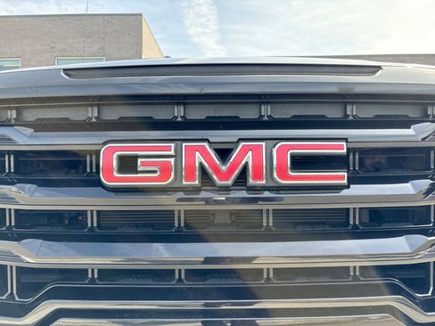 Used 2019 GMC Sierra 1500 Elevation w/ Elevation Value Package AWD/4WD image 12