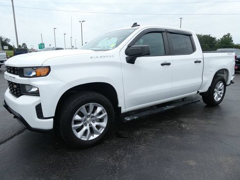 Certified 2020 Chevrolet Silverado 1500 Custom w/ Custom Value Package AWD/4WD image 10