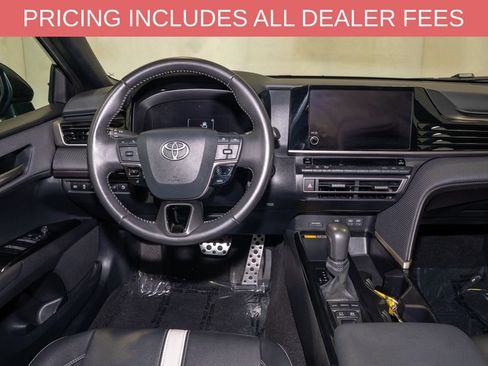 Used 2025 Toyota Camry SE FWD image 7
