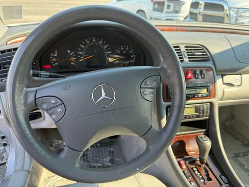 Used 2000 Mercedes-Benz CLK 320 Cabriolet image 13