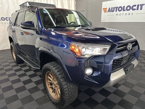 Used 2023 Toyota 4Runner TRD Off-Road Premium w/ Moonroof Package AWD/4WD image 3