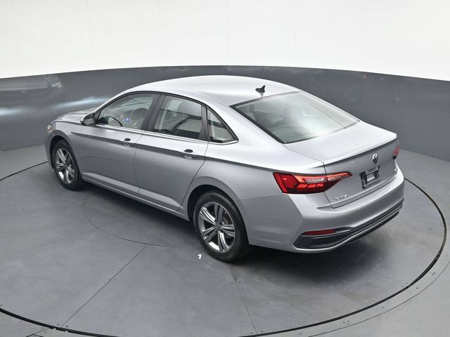 Used 2024 Volkswagen Jetta SE FWD image 27