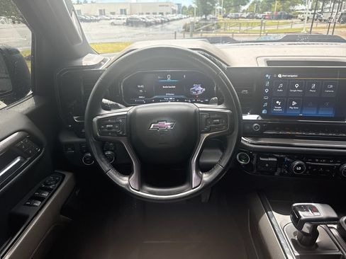 Used 2024 Chevrolet Silverado 1500 ZR2 w/ Technology Package AWD/4WD image 19