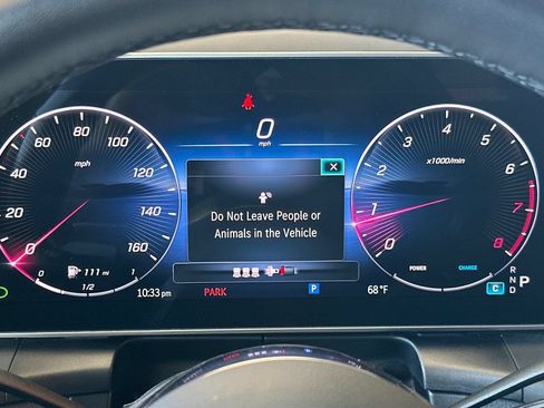 Used 2024 Mercedes-Benz GLC 300 image 34