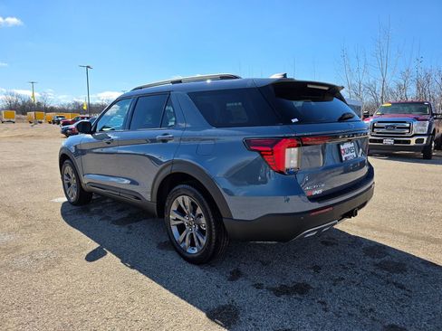 New 2026 Ford Explorer Active AWD/4WD image 5