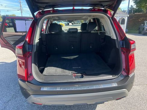 Used 2023 Nissan Rogue SV w/ SV Premium B Package image 23