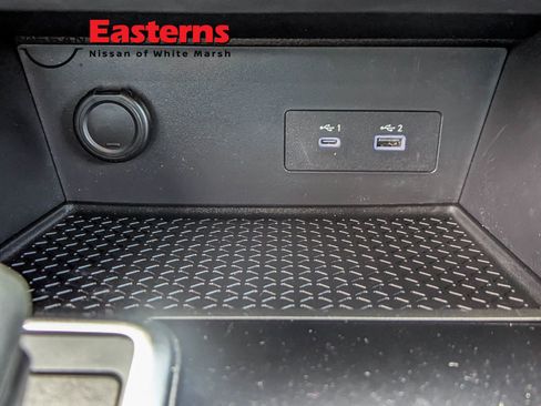 Used 2022 Nissan Pathfinder SV image 41