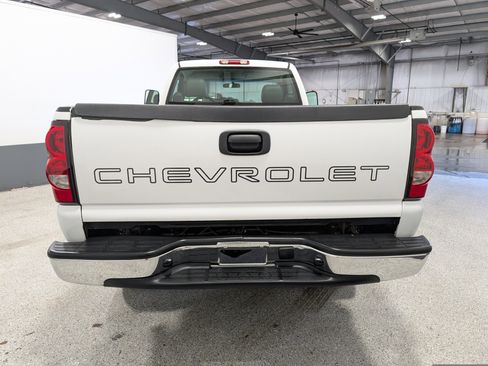 Used 2003 Chevrolet Silverado 2500 4x4 Regular Cab w/ Snow Plow Prep Package image 4